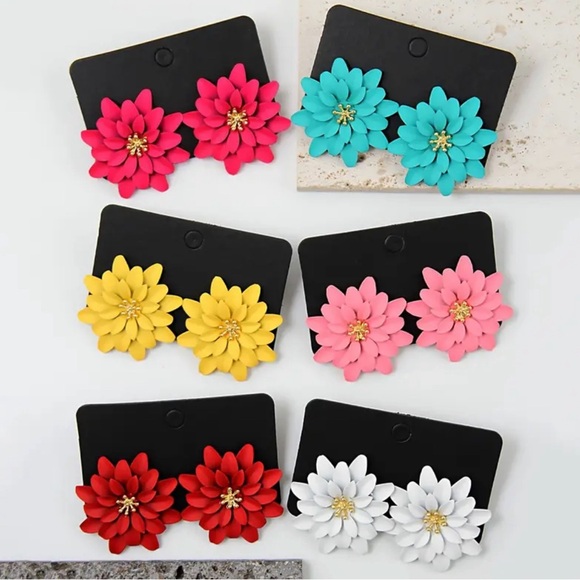 BOHEMIAN FLOWER 🌸 EARRINGS - Picture 6 of 8